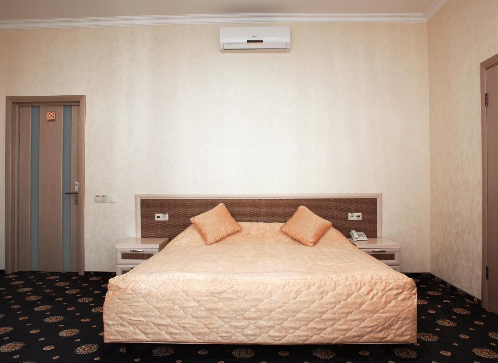Gonchar Hotel Kyiv Quarto foto